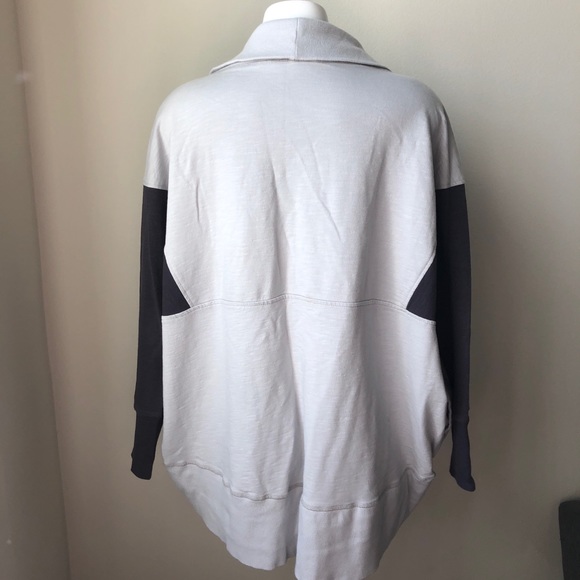 Te Verde | Batwing cardigan cape | S - Picture 2 of 4